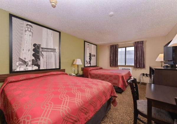 Rodeway Inn Waukegan image 25